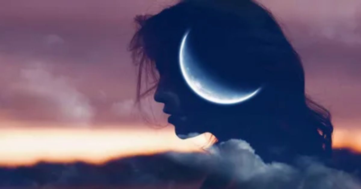 Period on New Moon Spiritual Meaning